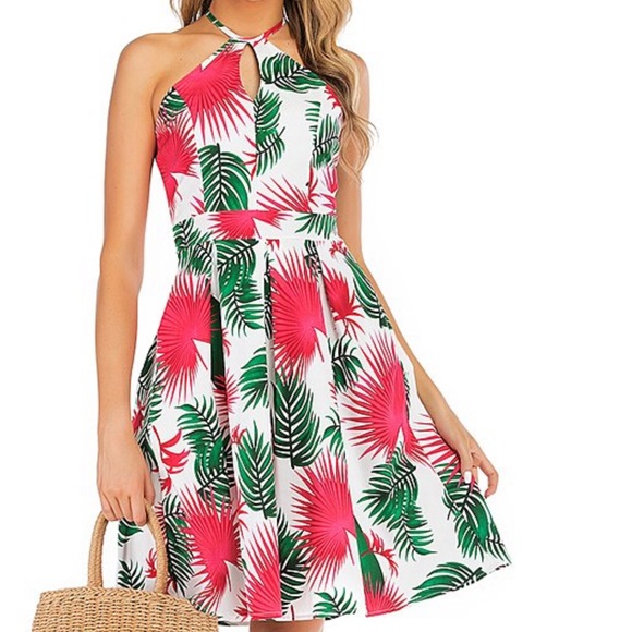 ❤️🌴Palm Keyhole Halter Dress🌴❤️ - Picture 2 of 14